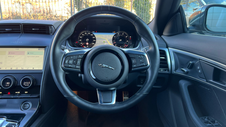 Jaguar F-Type 5.0 P450 Supercharged V8 R-Dynamic 2dr Auto AWD Petrol Coupe